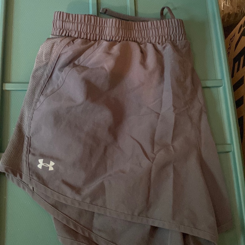 Womens under armour 3” inseam athletic shorts